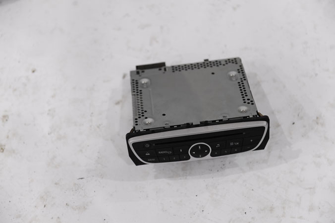 TALİSMAN ÇIKMA YEDEK PARÇA MEGAN3 FLUENCE CD ÇALAR